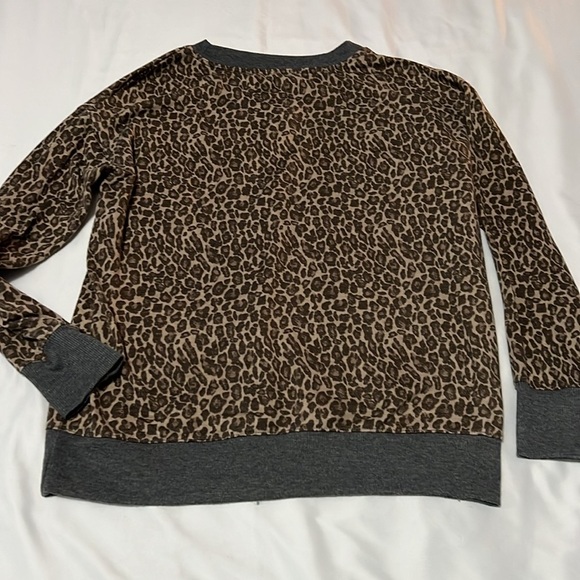 Splendid Leopard Print with Grey Trim Long Sleeve - Picture 2 of 4
